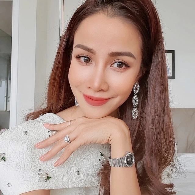 Nữ diễn vi&ecirc;n Việt n&oacute;ng bỏng l&agrave; mẹ đơn th&acirc;n cưới lần 3, chồng mới l&agrave; đại gia ch&acirc;u &Acirc;u hơn 17 tuổi- Ảnh 5.