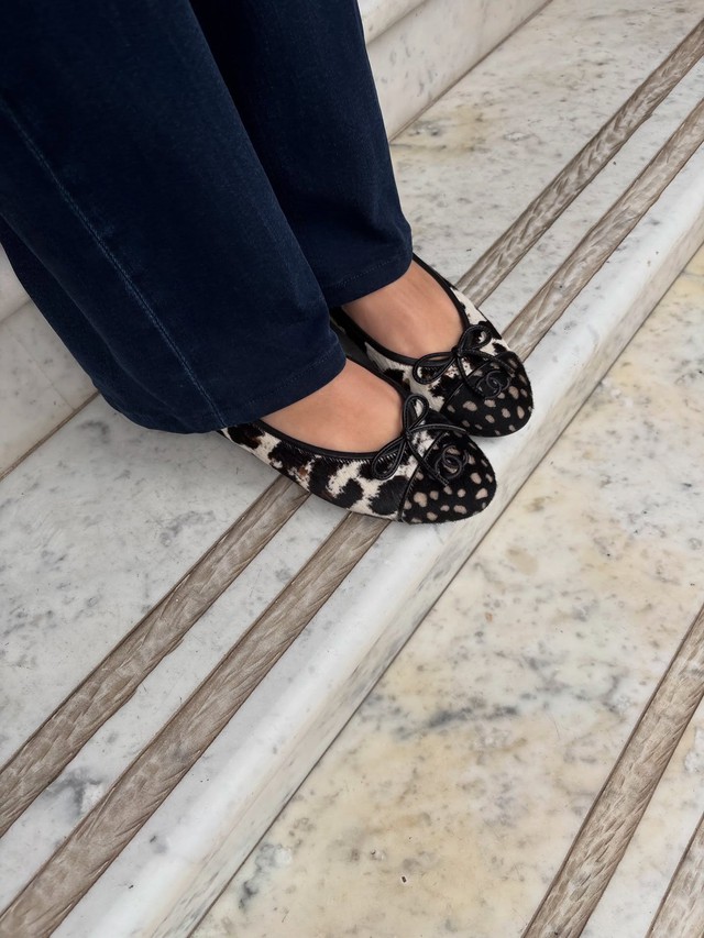 Gi&agrave;y của nh&agrave; gi&agrave;u nhưng ai cũng săn l&ugrave;ng: Chanel Ballet Flats trở th&agrave;nh Birkin của mọi b&agrave;n ch&acirc;n- Ảnh 9.