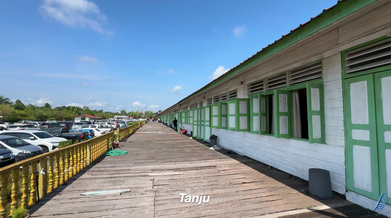 Ng&ocirc;i nh&agrave; d&agrave;i 250m ở Sarawak: Nơi 780 người chung sống v&agrave; nối d&agrave;i truyền thống - Ảnh 7.