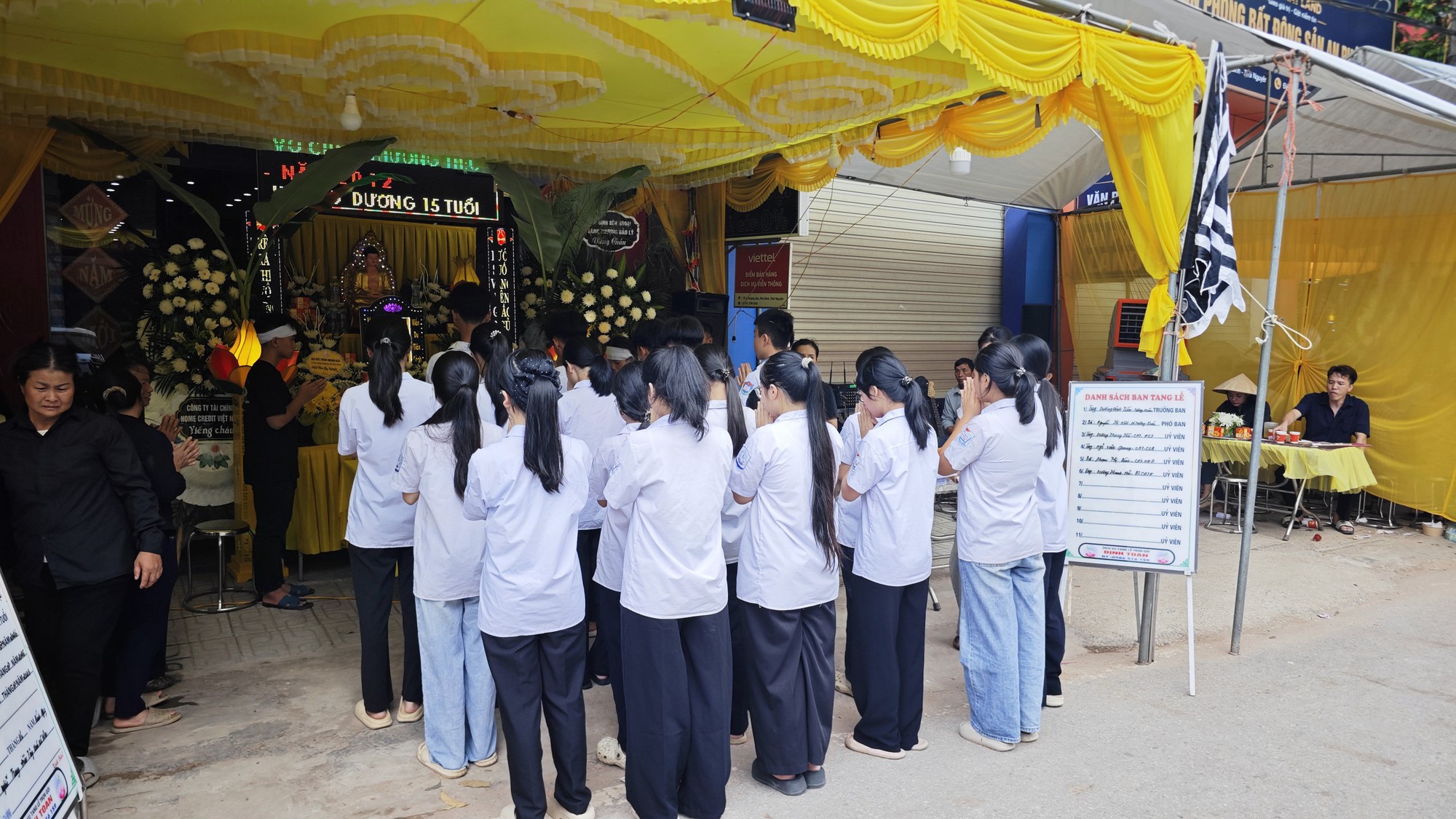 X&oacute;t xa 4 đ&aacute;m tang tại Th&aacute;i Nguy&ecirc;n sau vụ tai nạn xe kh&aacute;ch nghi&ecirc;m trọng - Ảnh 5.