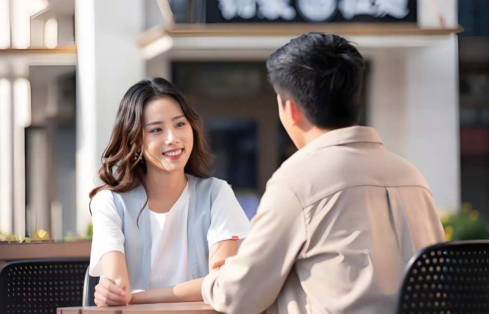 Quen nhau tr&ecirc;n Facebook hơn 1 th&aacute;ng, t&ocirc;i cứ ngỡ gặp được ch&acirc;n &aacute;i, ai ngờ buổi hẹn đầu ti&ecirc;n khiến t&ocirc;i sốc đến ngỡ ng&agrave;ng - Ảnh 1.