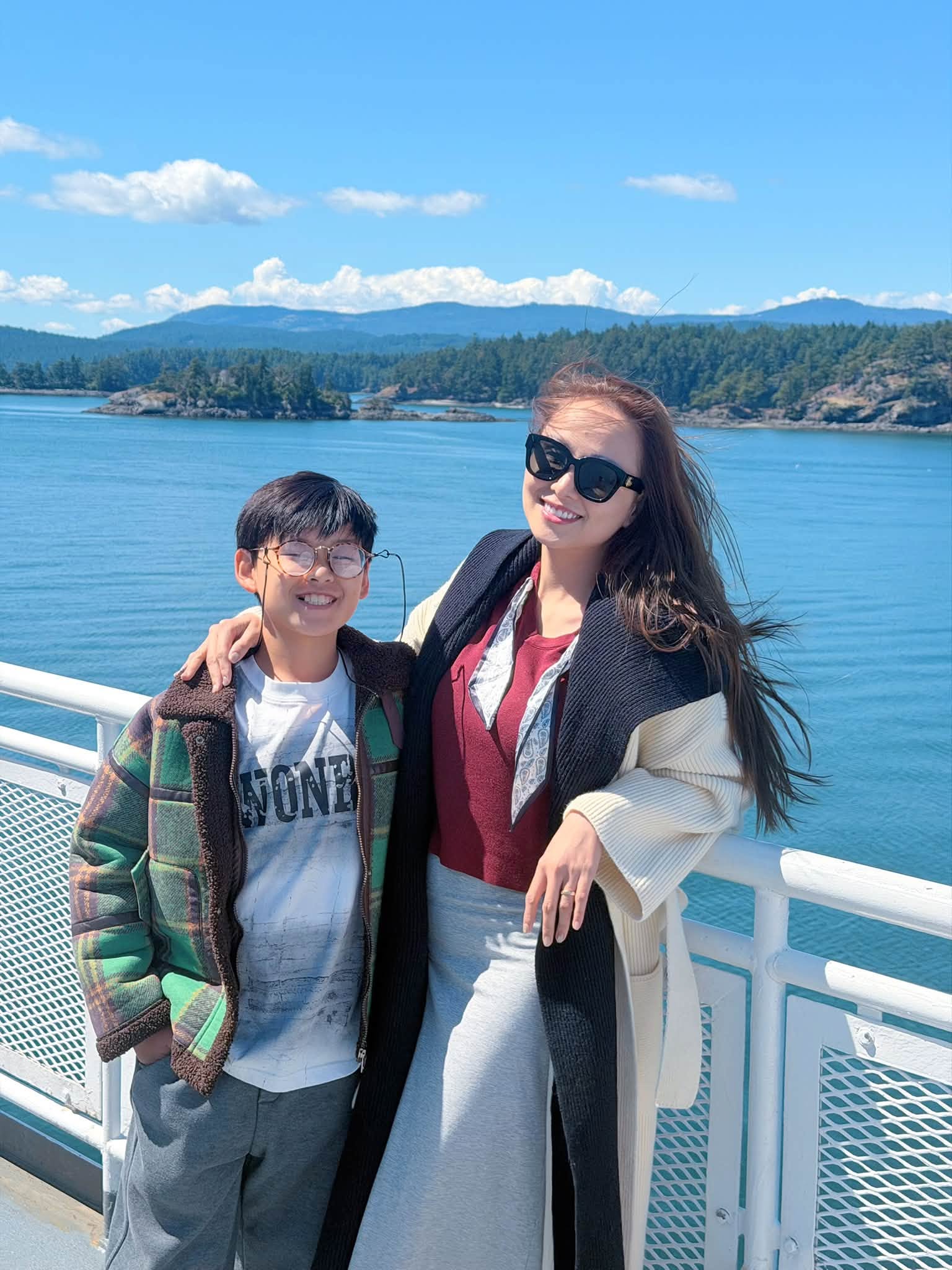 H&agrave;nh tr&igrave;nh r&egrave;n luyện độc lập của con trai hoa hậu Diễm Hương tại Canada - Ảnh 5.