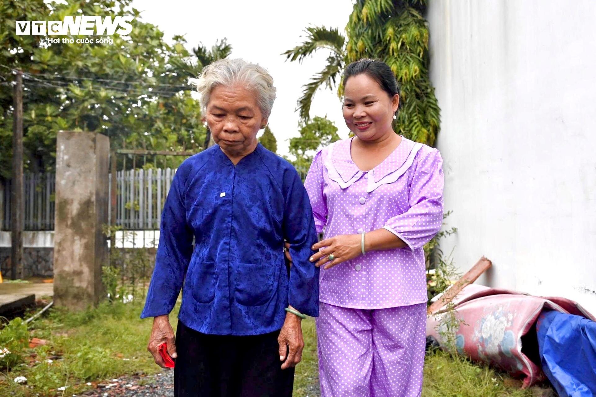C&ocirc;ng nhận b&agrave; Nguyễn Thị Lệ l&agrave; vợ liệt sĩ Huỳnh Văn Qu&ecirc;n sau 58 năm chờ đợi - Ảnh 3.