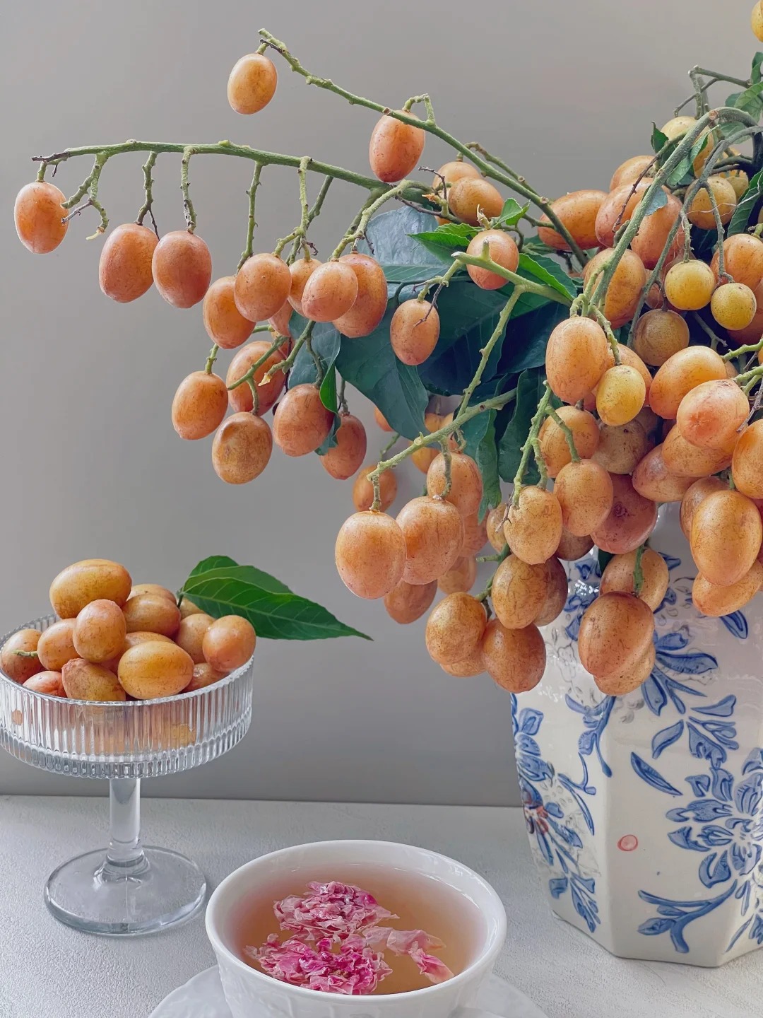 Cắm cành hồng bì mùa hè: Xu hướng trang trí nhà cửa cho không gian sống thêm sinh động - Ảnh 3. Cắm cành hồng bì mùa hè: Xu hướng trang trí nhà cửa cho không gian sống thêm sinh động - Ảnh 3.
