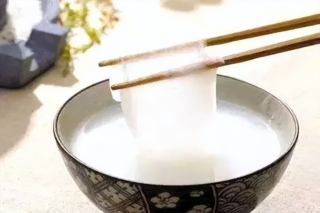 Vào mùa hè, thứ thiếu hụt không phải là nước, mà là
