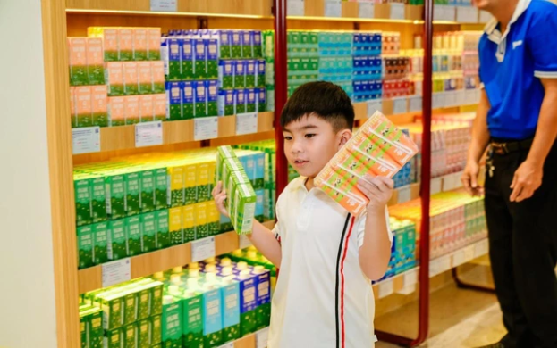Mẹ thảnh thơi, con hào hứng: Khơi dậy niềm vui uống sữa mỗi ngày của con nhờ thực đơn sữa đa vị - Ảnh 2. Mẹ thảnh thơi, con hào hứng: Khơi dậy niềm vui uống sữa mỗi ngày của con nhờ thực đơn sữa đa vị - Ảnh 2.