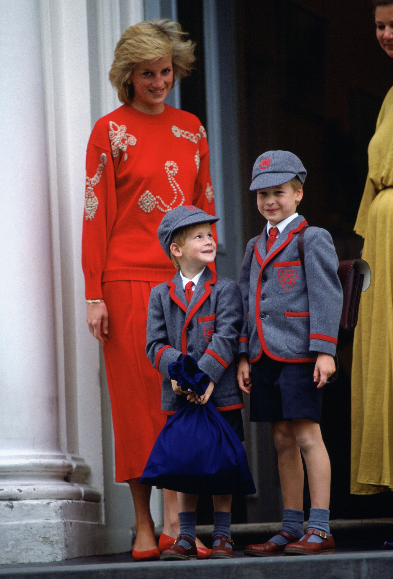C&ocirc;ng nương Diana v&agrave; nỗi lo gia đ&igrave;nh: Giấc mơ giữ kết nối giữa William v&agrave; Harry - Ảnh 2.