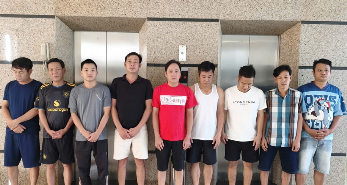 Chủ tịch xã thanh hóa bị bắt vì đường dây cá độ bóng đá World Cup 2026 - Ảnh 1. Chủ tịch xã thanh hóa bị bắt vì đường dây cá độ bóng đá World Cup 2026 - Ảnh 1.