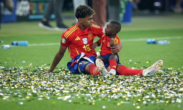 Keyne và Lamine Yamal: Những khoảnh khắc đáng yêu của mẹ và bé tại World Cup 2026 - Ảnh 6. Keyne và Lamine Yamal: Những khoảnh khắc đáng yêu của mẹ và bé tại World Cup 2026 - Ảnh 6.