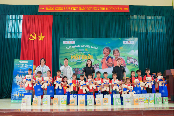 Bệnh viện Đa khoa Phương Đông nối dài hành trình nhân ái cùng Hoa hậu Việt Nam Hà Trúc Linh tại Lai Châu - Ảnh 1. Bệnh viện Đa khoa Phương Đông nối dài hành trình nhân ái cùng Hoa hậu Việt Nam Hà Trúc Linh tại Lai Châu - Ảnh 1.