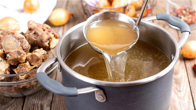 Tôm không phải lựa chọn duy nhất: Thực phẩm giàu protein được chuyên gia đánh giá cao cho người lớn tuổi lại là món ăn quá quen thuộc - Ảnh 4.