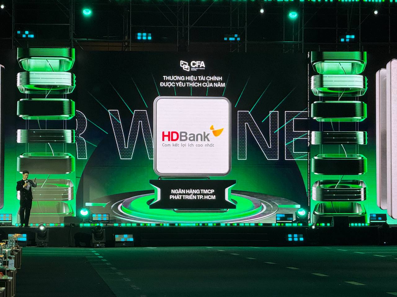 Giao dịch số của HDBank tăng mạnh và bốn năm liền vào Top 50 doanh nghiệp bền vững- Ảnh 1. Giao dịch số của HDBank tăng mạnh và bốn năm liền vào Top 50 doanh nghiệp bền vững- Ảnh 1.