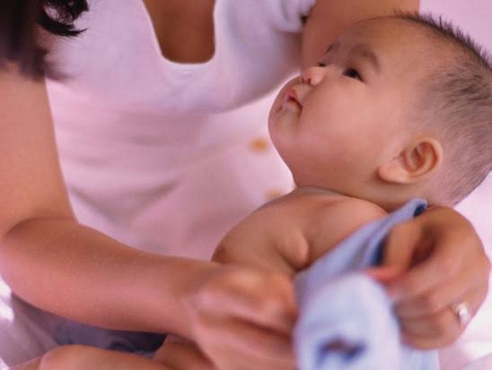 Đồ cũ có thể nhận nhưng 4 món này tuyệt đối đừng bao giờ dùng lại cho con mình - Ảnh 3.