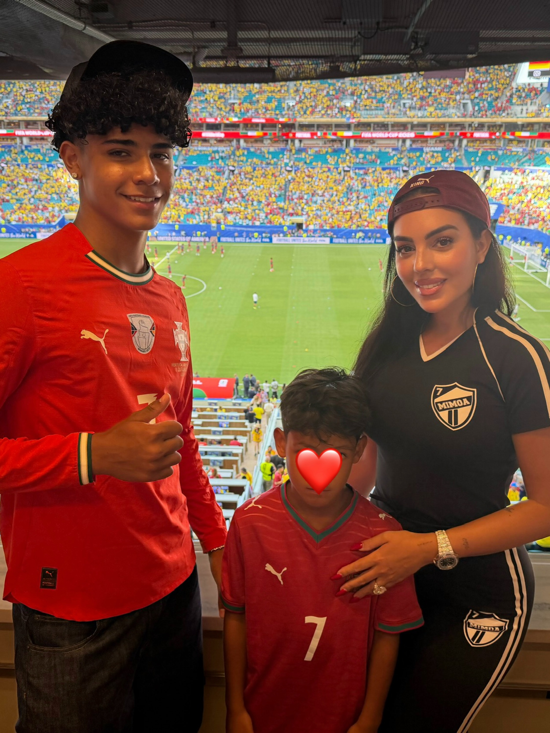 Georgina Rodr&iacute;guez v&agrave; b&agrave;i đăng g&acirc;y tranh c&atilde;i Bye Bye Argentina sau World Cup 2026 - Ảnh 9.