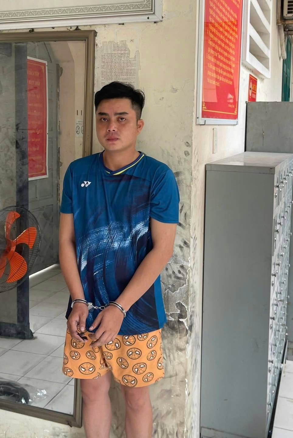 Vụ bạo hành trẻ em ở tp . Hcm: Bé 3 tuổi bị người tình của mẹ Hành hạ dã man - Ảnh 2. Vụ bạo hành trẻ em ở tp . Hcm: Bé 3 tuổi bị người tình của mẹ Hành hạ dã man - Ảnh 2.