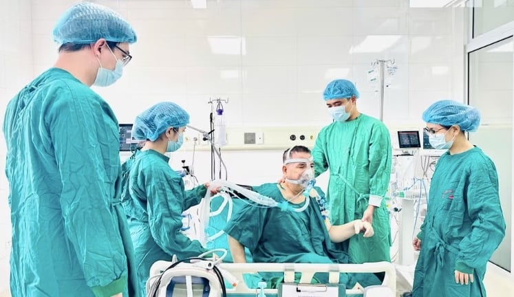 Lần đầu ti&ecirc;n Việt Nam gh&eacute;p th&agrave;nh c&ocirc;ng dương vật từ người hiến chết n&atilde;o: Bước tiến mới của y học mở ra hy vọng cho bệnh nh&acirc;n - Ảnh 2.