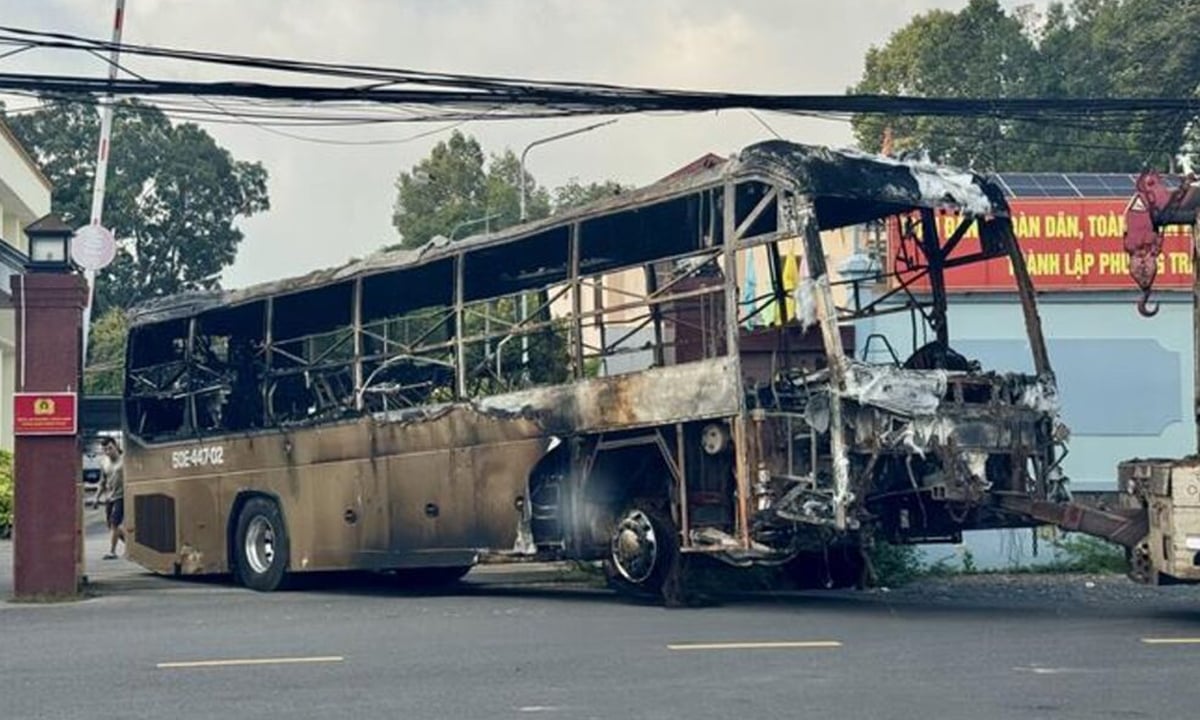 Vụ ch&aacute;y xe kh&aacute;ch ở Đồng Nai: Sức khỏe hai bệnh nhi hiện ra sao? - Ảnh 2.