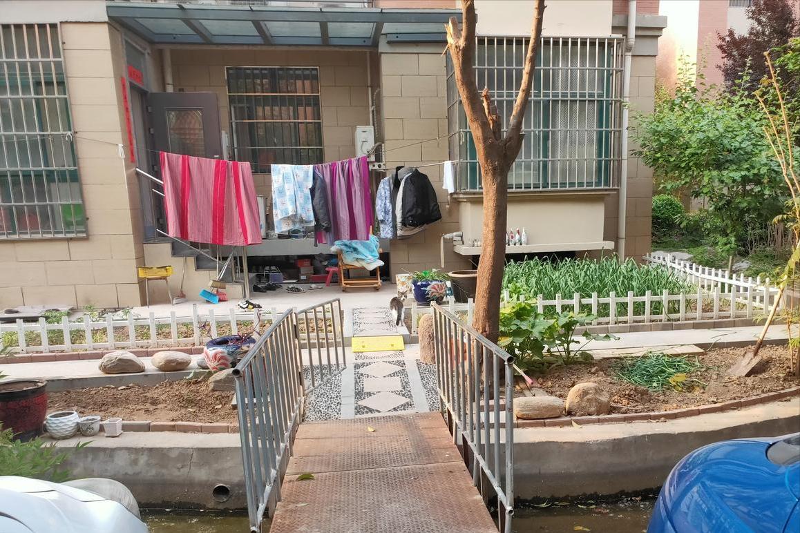 Bỏ hơn 1,8 tỷ đồng mua căn hộ tầng trệt c&oacute; s&acirc;n cho bố mẹ dưỡng gi&agrave;, t&ocirc;i kh&ocirc;ng ngờ chỉ sau chưa đầy 2 năm cả nh&agrave; đều hối hận - Ảnh 3.