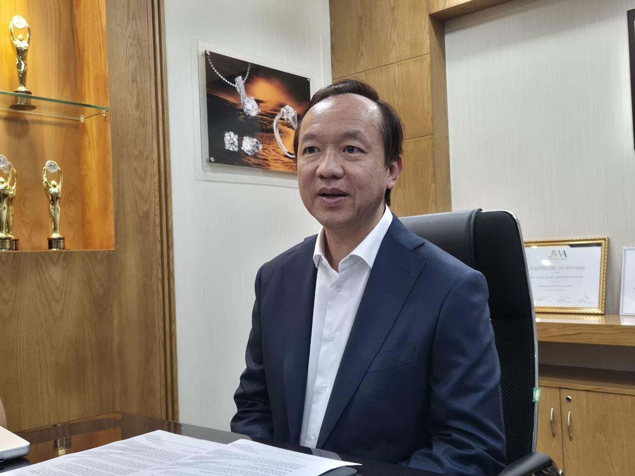 CEO PNJ xin lỗi kh&aacute;ch h&agrave;ng , c&ocirc;ng bố phương &aacute;n đổi sản phẩm kim cương 2026 - Ảnh 2.