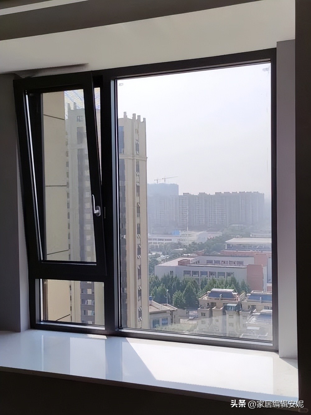 C&oacute; n&ecirc;n mở cửa sổ khi bật m&aacute;y h&uacute;t m&ugrave;i? Chuy&ecirc;n gia chỉ ra sai lầm nhiều gia đ&igrave;nh mắc phải, c&agrave;ng đ&oacute;ng k&iacute;n c&agrave;ng h&uacute;t kh&oacute;i k&eacute;m - Ảnh 4.