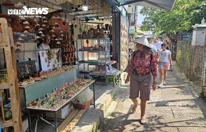 Những thợ trẻ hồi sinh l&agrave;ng gốm Thanh H&agrave; 500 năm tuổi Giữa d&ograve;ng chảy hiện đại - Ảnh 5.