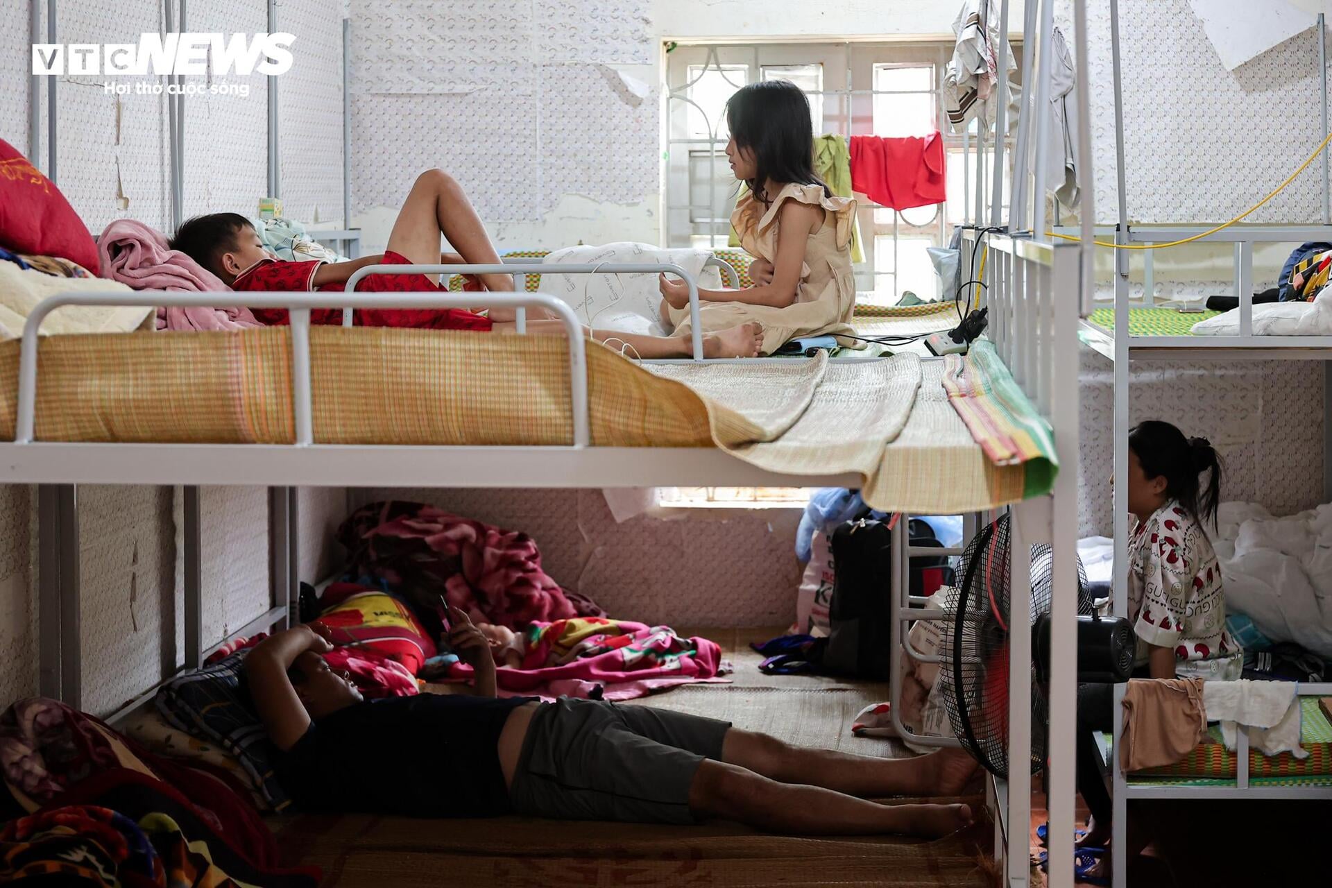 Những bếp ăn 0 đồng thắp s&aacute;ng Hy vọng cho người d&acirc;n Lai Ch&acirc;u sau lũ dữ - Ảnh 3.