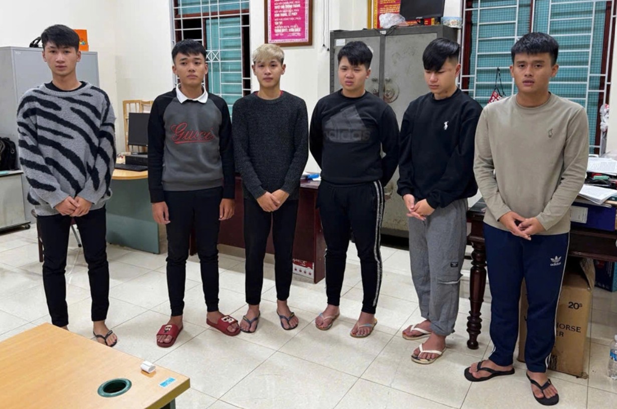 Nam thanh ni&ecirc;n n&eacute;m gạch khiến ba người tử vong tại gia Lai - Ảnh 1.