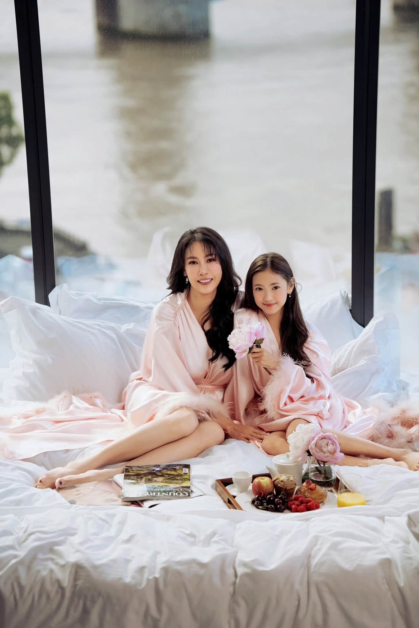 Hà Kiều Anh kỷ niệm 19 năm hôn nhân viên mãn và hành trình du lịch cùng con gái Viann - Ảnh 7. Hà Kiều Anh kỷ niệm 19 năm hôn nhân viên mãn và hành trình du lịch cùng con gái Viann - Ảnh 7.