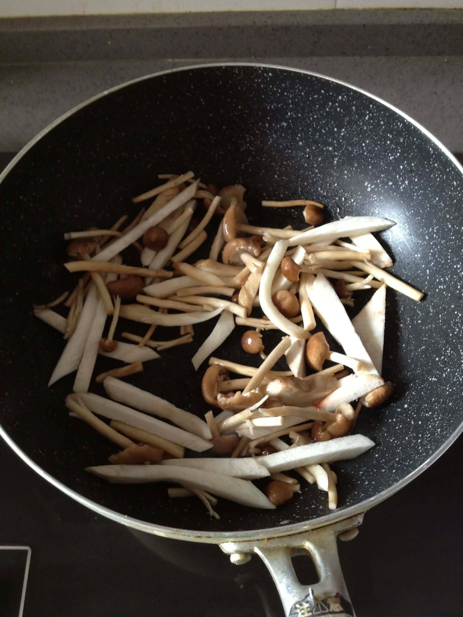 Bữa s&aacute;ng cả nh&agrave; sẽ ăn 