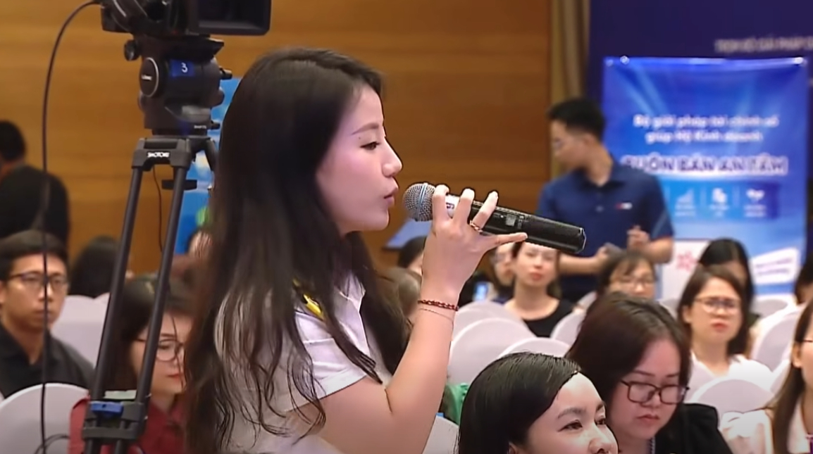 Nữ c&aacute;n bộ thuế xinh đẹp Nguyễn Thảo Trinh: Rich kid nổi tiếng g&acirc;y sốt mạng x&atilde; hội - Ảnh 2.
