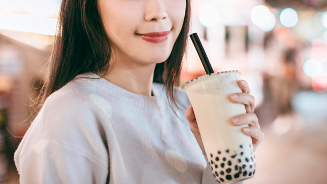Đừng uống ly nước này vào buổi sáng khi đói bụng vì bác sĩ cảnh báo có thể làm tăng nguy cơ ung thư đại trực tràng - Ảnh 2.