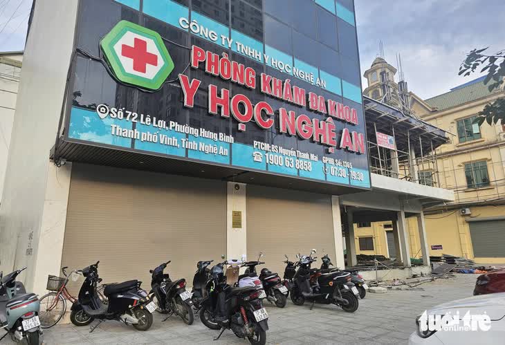 Vụ bơm sữa đậu n&agrave;nh v&agrave;o niệu đạo để 