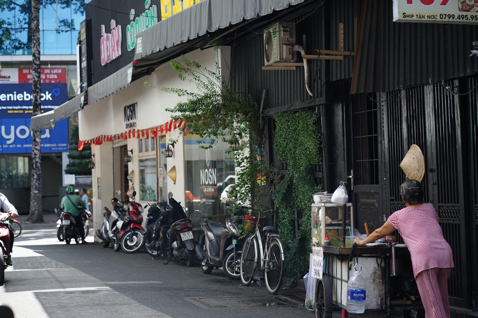 Cảnh tượng chuyển m&igrave;nh tại phố thịt ch&oacute; nổi tiếng ở TP . HCM năm 2026 - Ảnh 8.