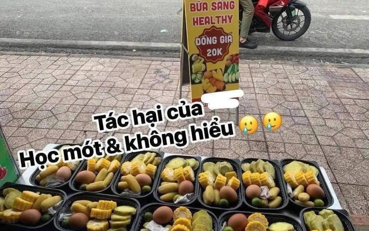 Gia đ&igrave;nh 4 người nhập viện sau b&aacute;t canh khoai t&acirc;y mọc mầm, một người tử vong - Ảnh 2.