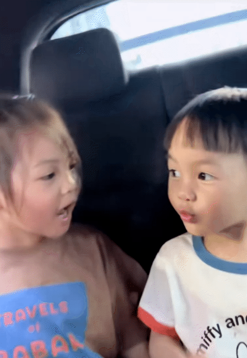 Ái nữ Cường Đô La càng lớn càng có nét mỹ nhân, em út Sutin thốt lên một câu khiến dân mạng "tan chảy": "Sao chị dễ thương thế?"- Ảnh 15.
