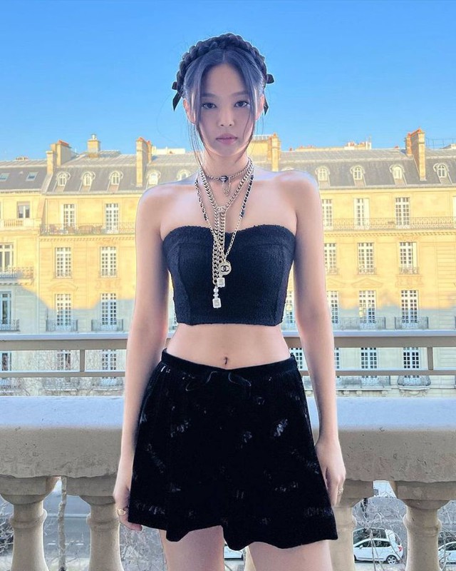 Jennie hẹn h&ograve; với 