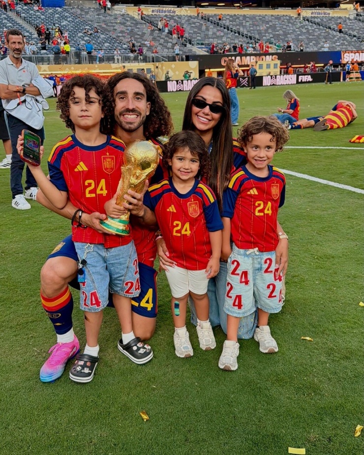 M&aacute;i t&oacute;c d&agrave;i của Marc Cucurella v&agrave; những kỷ niệm đ&aacute;ng nhớ với cậu con trai tự kỷ - Ảnh 2.
