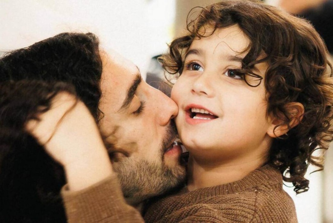 M&aacute;i t&oacute;c d&agrave;i của Marc Cucurella v&agrave; những kỷ niệm đ&aacute;ng nhớ với cậu con trai tự kỷ - Ảnh 3.