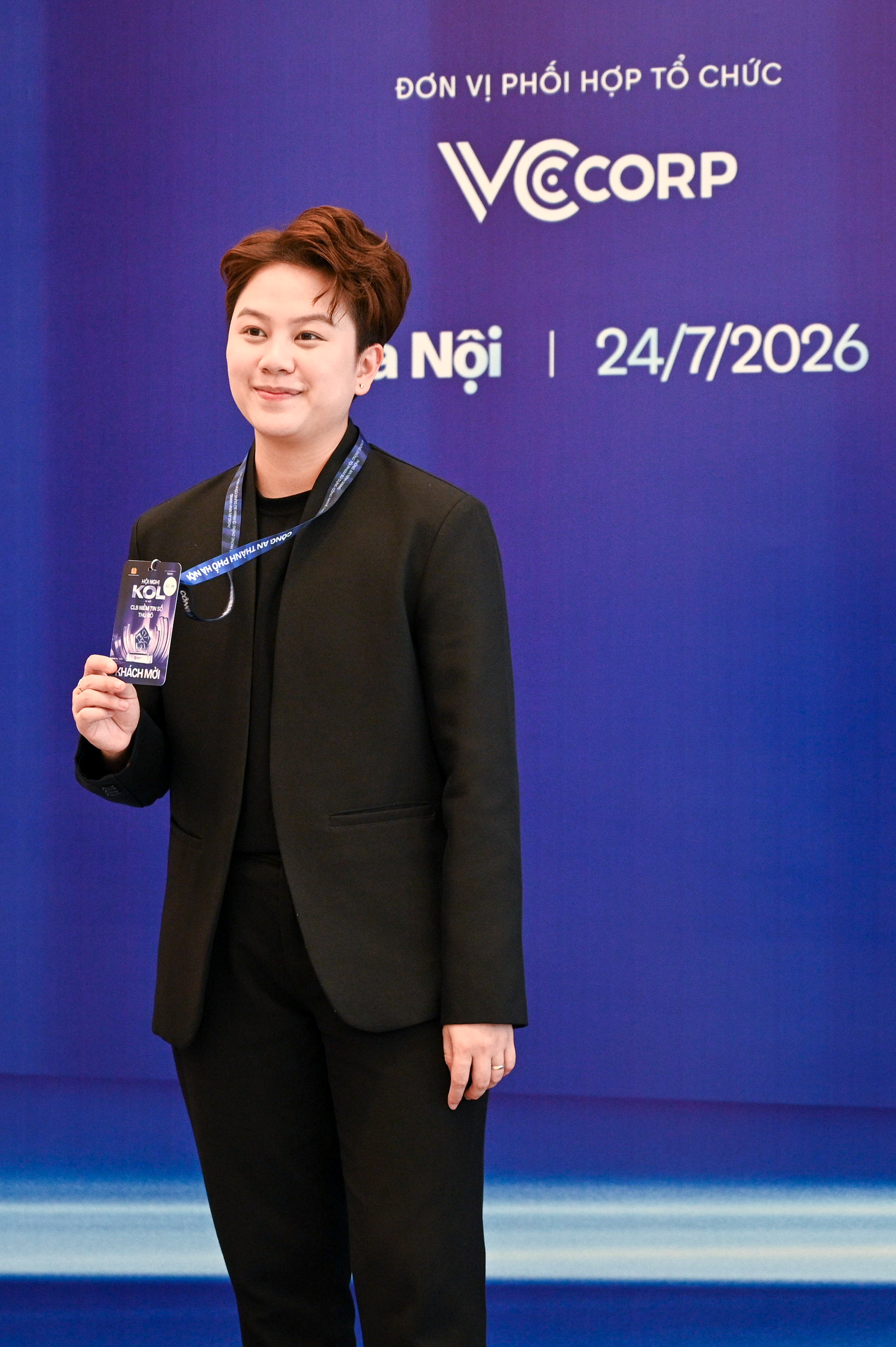 Ph&oacute; Chủ tịch Đỗ Quang Vinh, doanh nh&acirc;n Hannah Olala, MC Kh&aacute;nh Vy v&agrave; c&aacute;c nh&agrave; s&aacute;ng tạo nội dung tham gia Hội nghị KOL v&agrave; Lễ ra mắt CLB Niềm tin số Thủ đ&ocirc;- Ảnh 8.