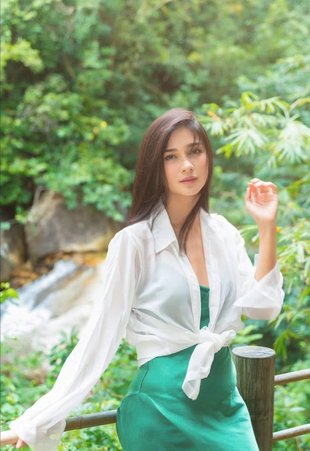 Phu nh&acirc;n đạo diễn trăm tỷ tự 