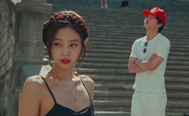 Jennie hẹn h&ograve; với 
