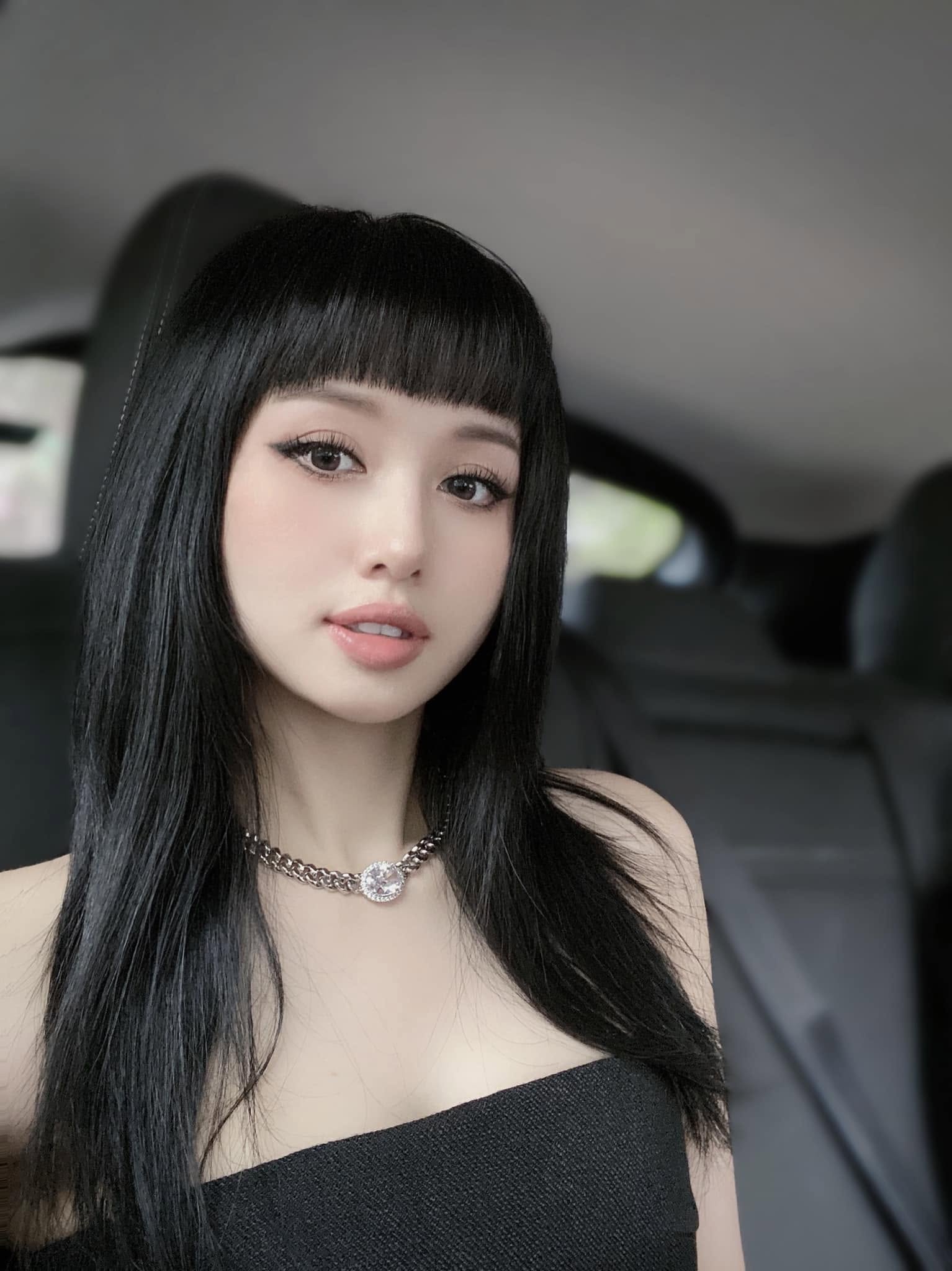 Việt Nam c&oacute; mỹ nh&acirc;n mặt đẹp như b&uacute;p b&ecirc;, body lại bốc lửa: Bỏ showbiz lấy thiếu gia, 10 năm kh&ocirc;ng trở lại - Ảnh 1.