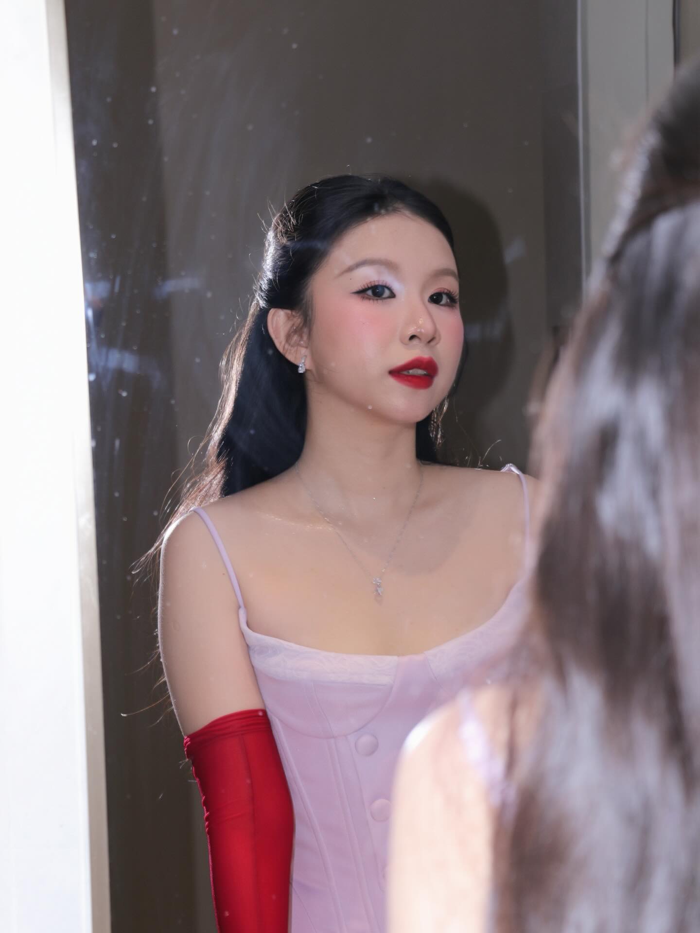 Đ&aacute;m cưới độc đ&aacute;o với m&agrave;n trộn b&aacute;nh tr&aacute;ng của cặp đ&ocirc;i y&ecirc;u 10 năm nổi tiếng tr&ecirc;n TikTok - Ảnh 6.