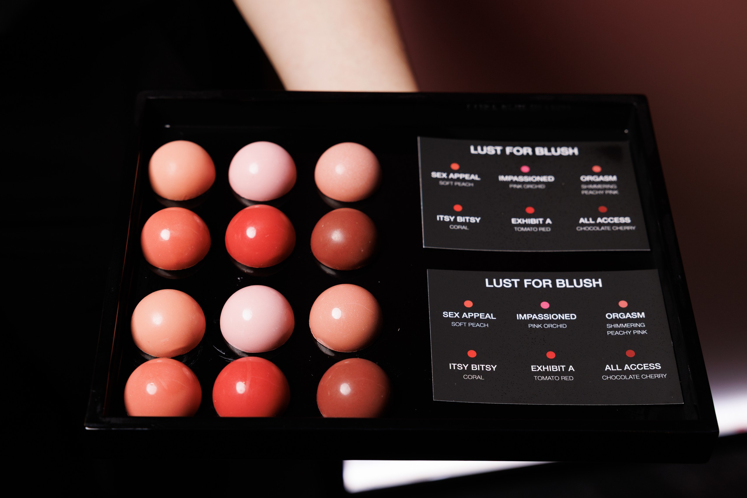 D&agrave;n Celebs, KOLs, beauty creators v&agrave; t&iacute;n đồ l&agrave;m đẹp quy tụ tại sự kiện ra mắt NARS Insatiable Liquid Blush - Ảnh 2.