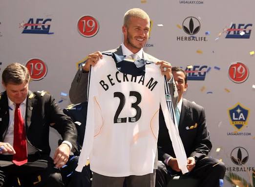 Th&agrave;nh c&ocirc;ng của David Beckham kh&ocirc;ng chỉ từ b&oacute;ng đ&aacute; m&agrave; c&ograve;n từ hợp đồng 9 ngh&igrave;n tỷ - Ảnh 1.