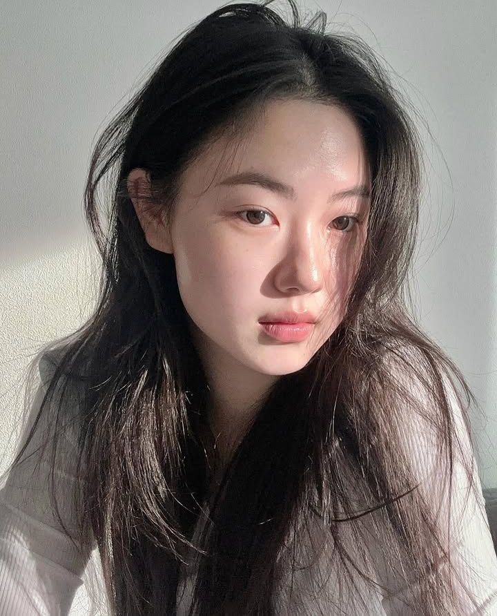 Nhiều người vẫn l&agrave;m bước skincare n&agrave;y mỗi tuần m&agrave; kh&ocirc;ng biết c&oacute; thể khiến da gi&agrave; nhanh hơn - Ảnh 3.