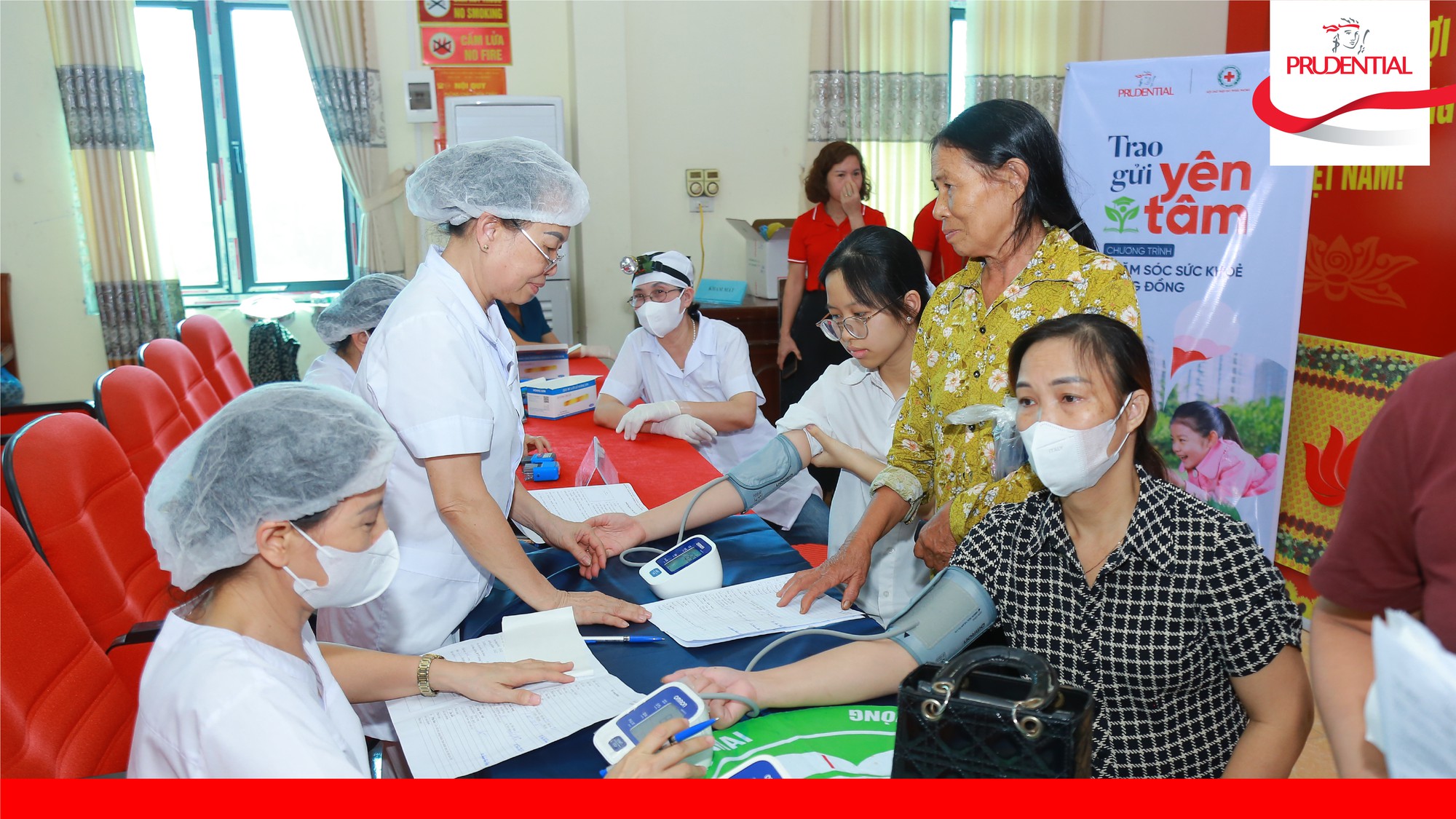 Prudential khởi động chuỗi hoạt động Kh&aacute;m sức khỏe cộng đồng cho phụ nữ v&agrave; trẻ em yếu thế - Ảnh 3.
