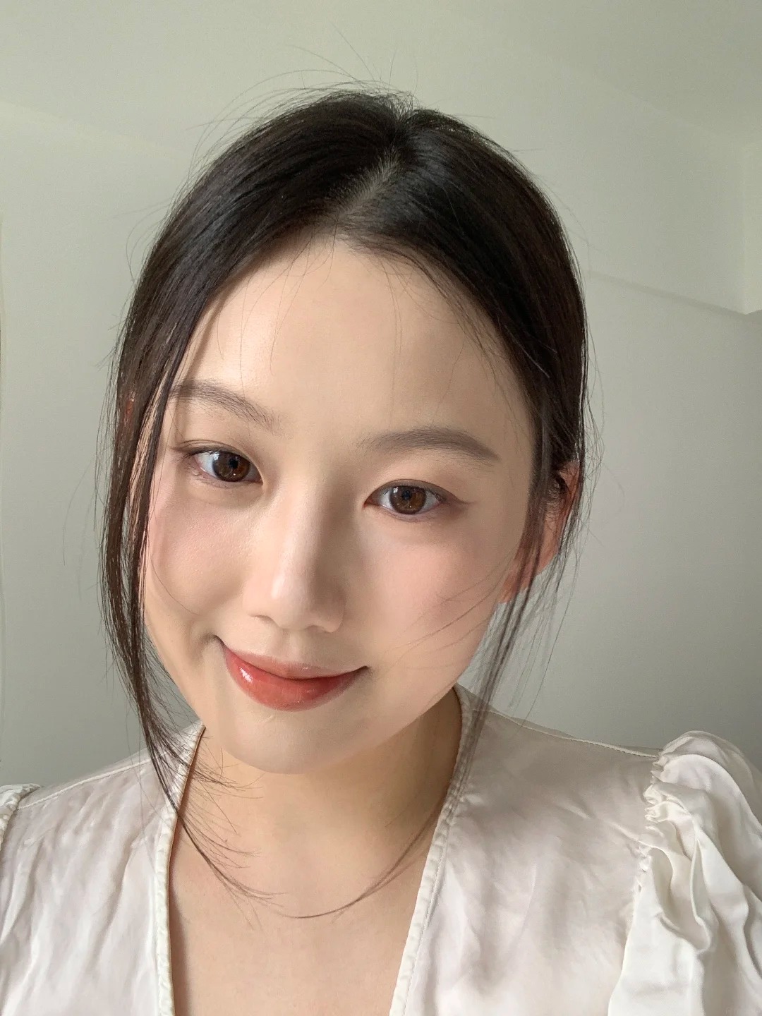 Ki&ecirc;n tr&igrave; &ldquo;s&aacute;ng vitamin C, tối retinol&rdquo; suốt nửa năm, l&agrave;n da mộc của t&ocirc;i thay đổi r&otilde; rệt - Ảnh 3.