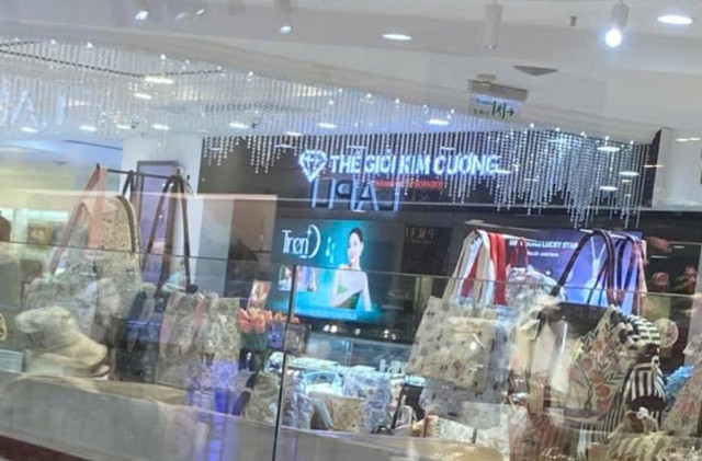 Đi t&igrave;m những tiệm kim cương c&ograve;n mở cửa ở TP.HCM sau biến động lớn của thị trường - Ảnh 7.