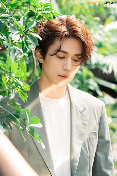 Qu&aacute; khứ của Lee Dong Wook- Ảnh 7.